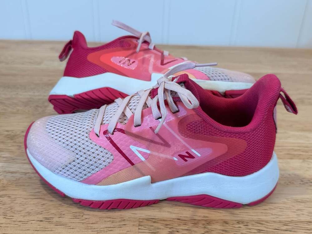New Balance Kids Rave Run v2 Running Shoes Pink Sugar